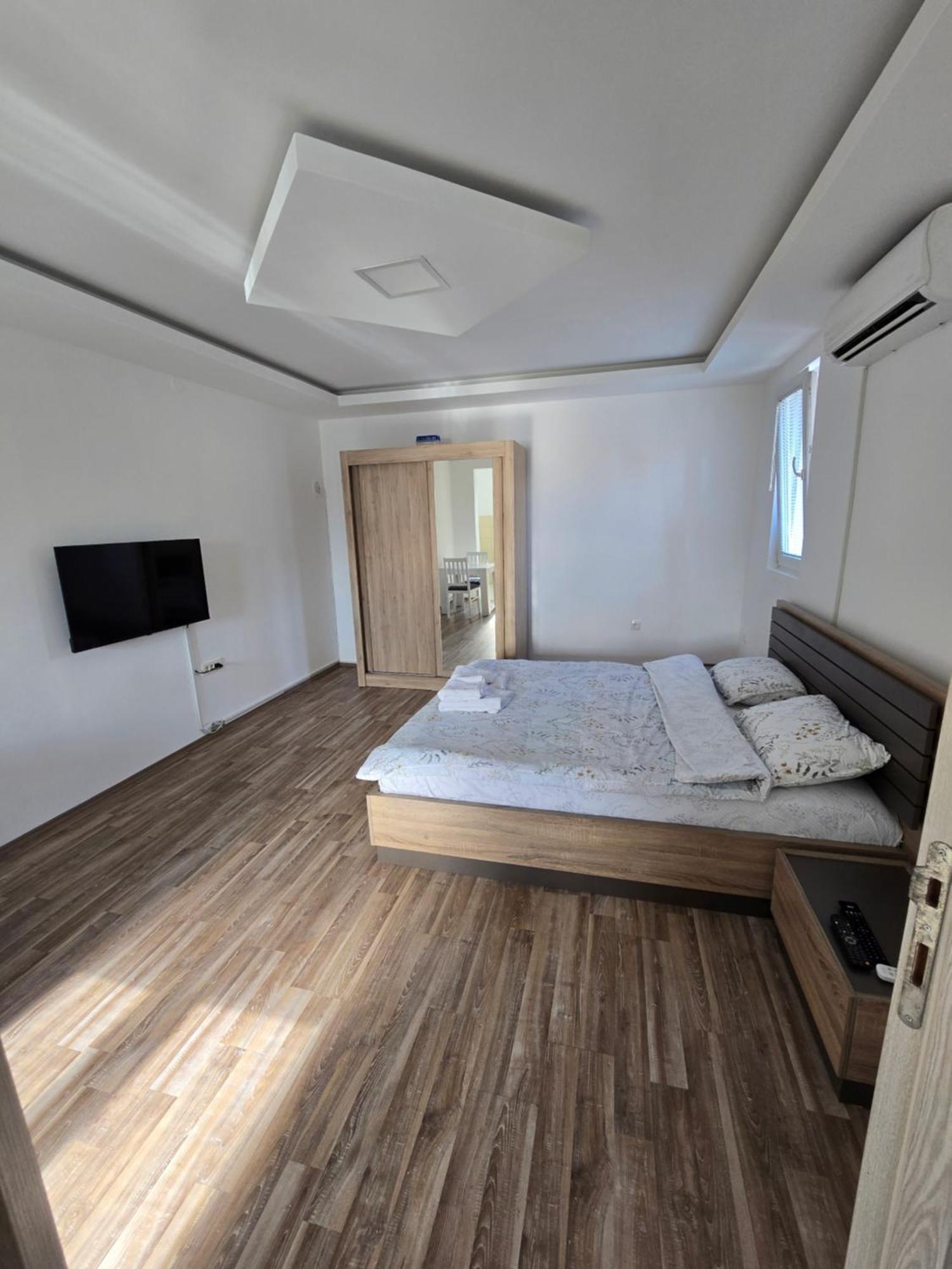 פודגוריצה Apartman Tolosi מראה חיצוני תמונה